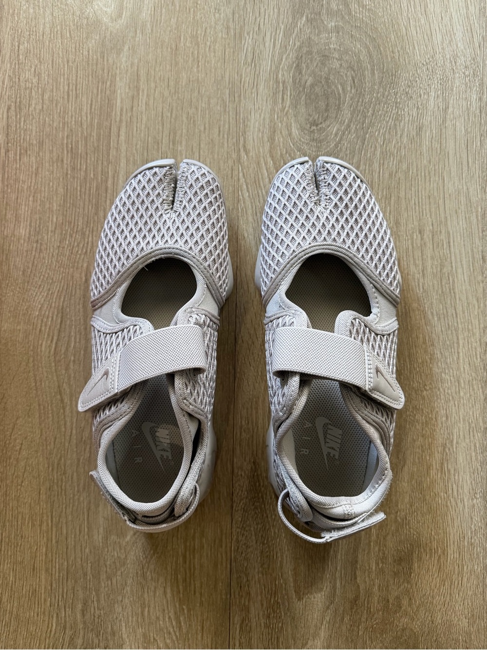 Nike Air Rift - Picture 2 of 9